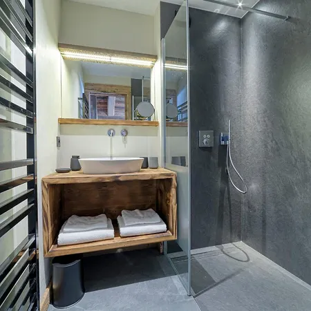 5* A : Piscine Chauffee, Skis Aux Pieds, 6 Chambres, Garage 3 Voitures - Fr-1-459-149 شاليه